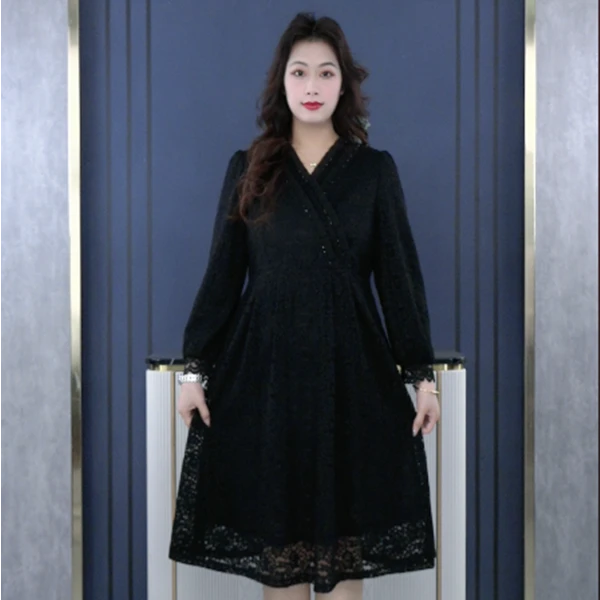 2025年秋季大码女装蕾丝显瘦气质长袖时尚黑色中长款连衣裙250265