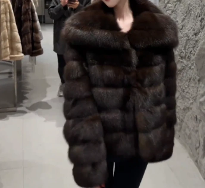 2025冬季时尚潮流百搭精品女装惜DR9CIA