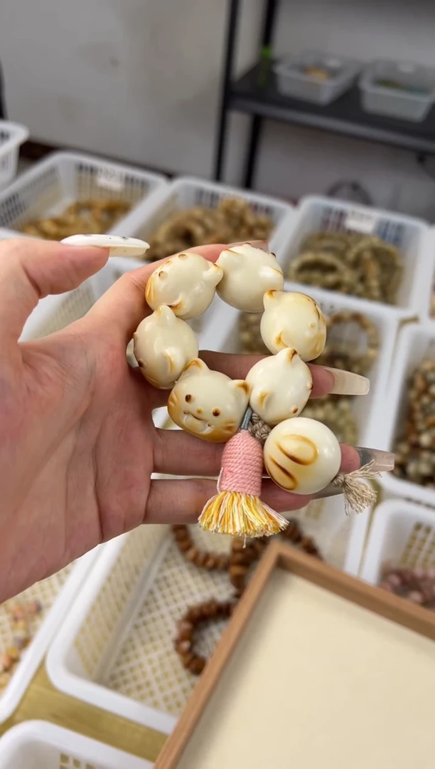 吊坠菩提根/象牙果猫猫头手捻牙果330