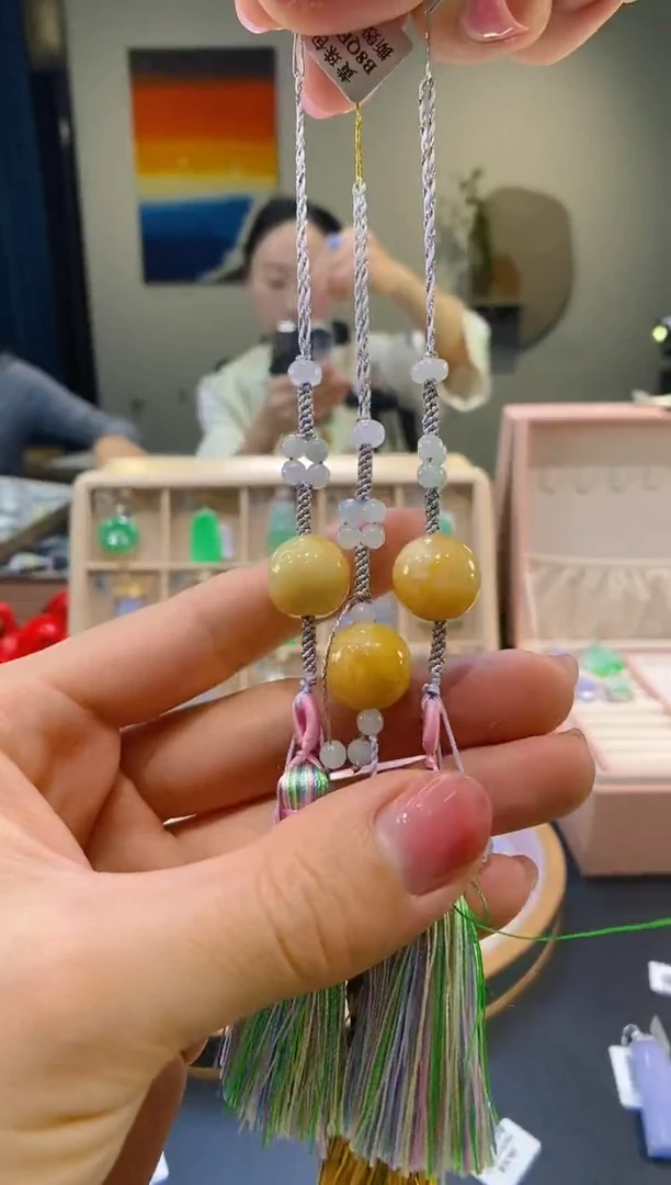 【闪购商品】翡翠吊坠(不含链)未镶嵌珠子 多样性发其一