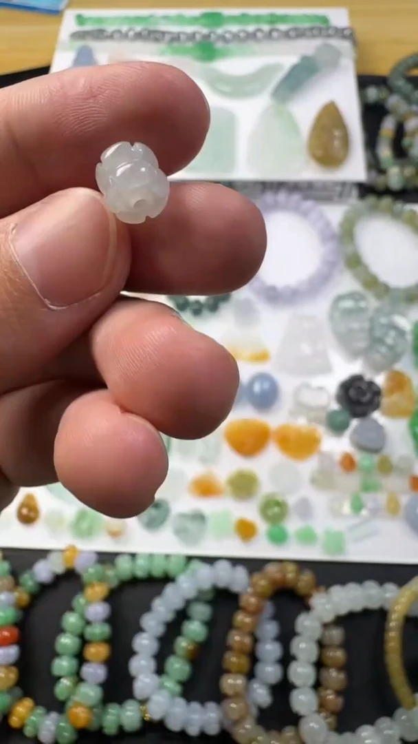 颈饰未镶嵌翡翠【闪购商品】 天然翡翠