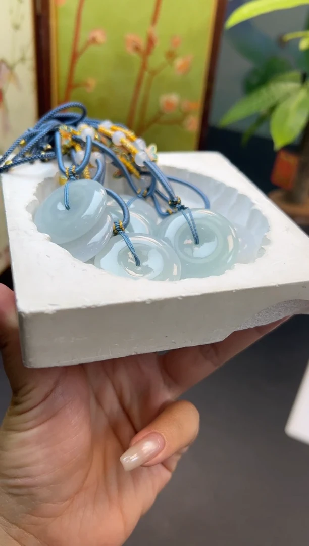 颈饰未镶嵌翡翠中平安扣-25111911A-多样性发一