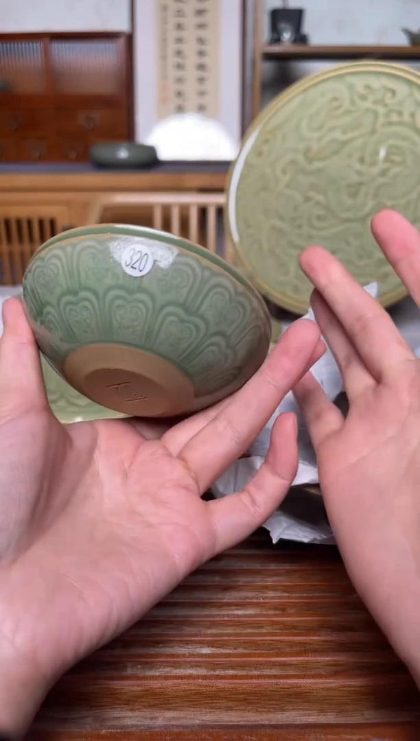 瓷器320纯手工秘色毗卢钵  微瑕福利