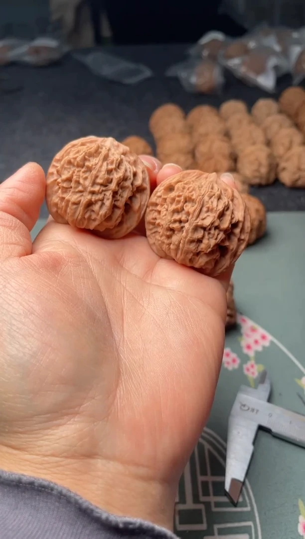 把件文玩核桃w51  盘龙纹  40尺