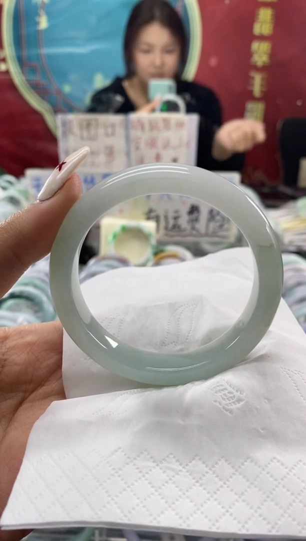 【闪购商品】翡翠手镯未镶嵌翡翠