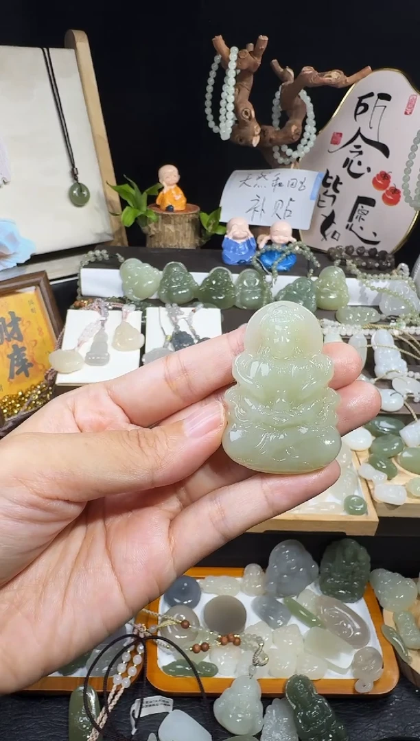 颈饰未镶嵌和田玉雪****谢50高冰佛公