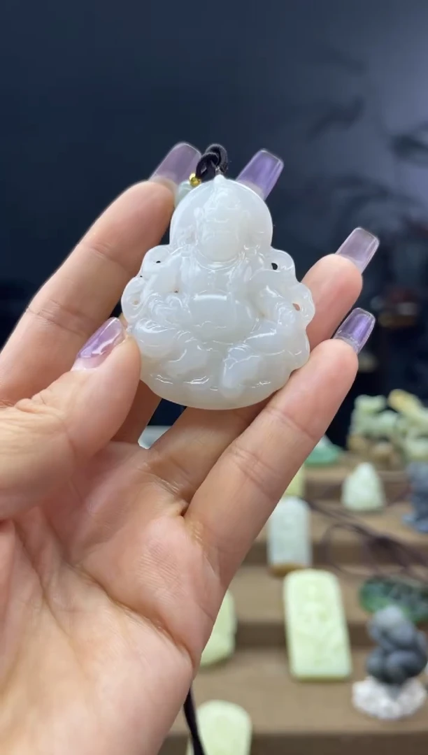 颈饰未镶嵌和田玉1