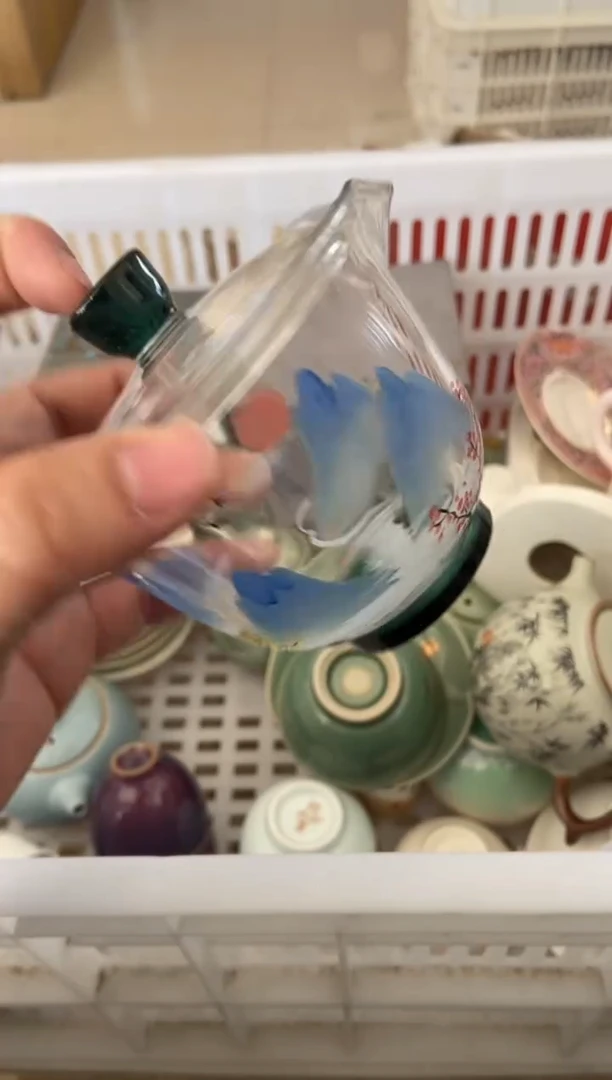 无运费险有瑕疵的摄影的产品有使用过的痕迹有点脏介意勿拍杯