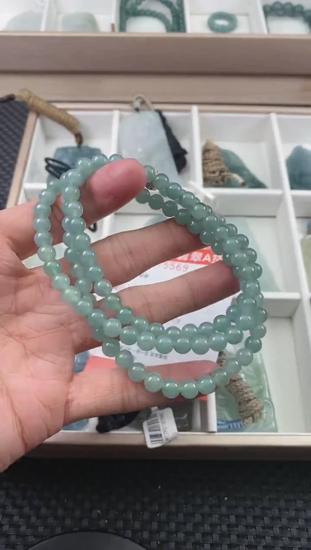 翡翠未镶嵌颈饰