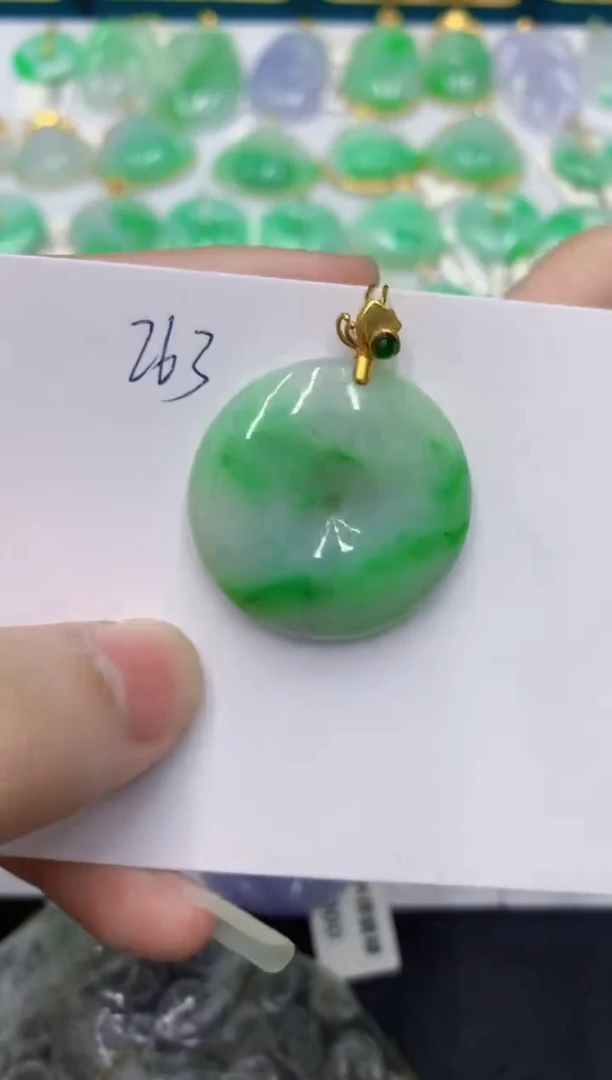 颈饰未镶嵌翡翠 翡翠