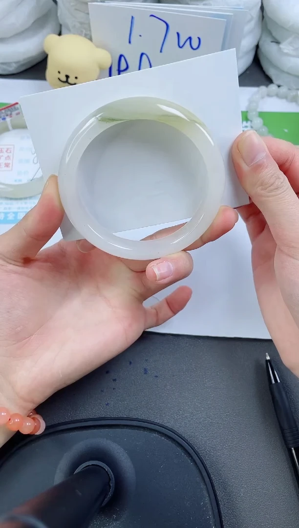 【闪购商品】石英质玉手镯未镶嵌75-60.4