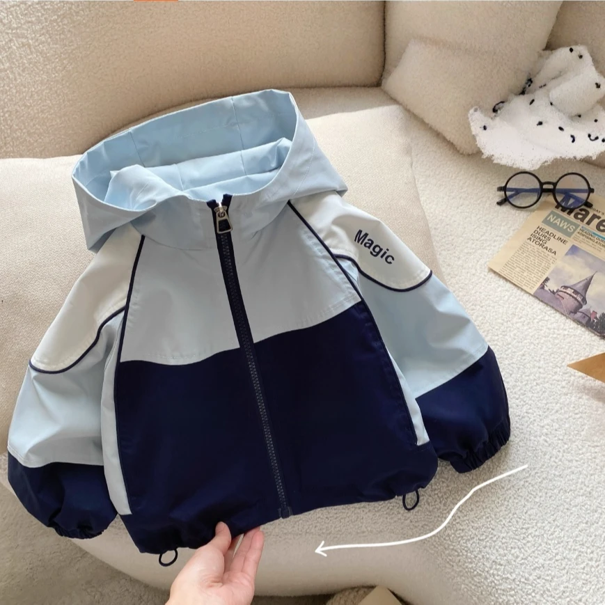 男童外套春秋季2025新款洋气宝宝秋款户外冲锋衣儿童秋装上衣徒步