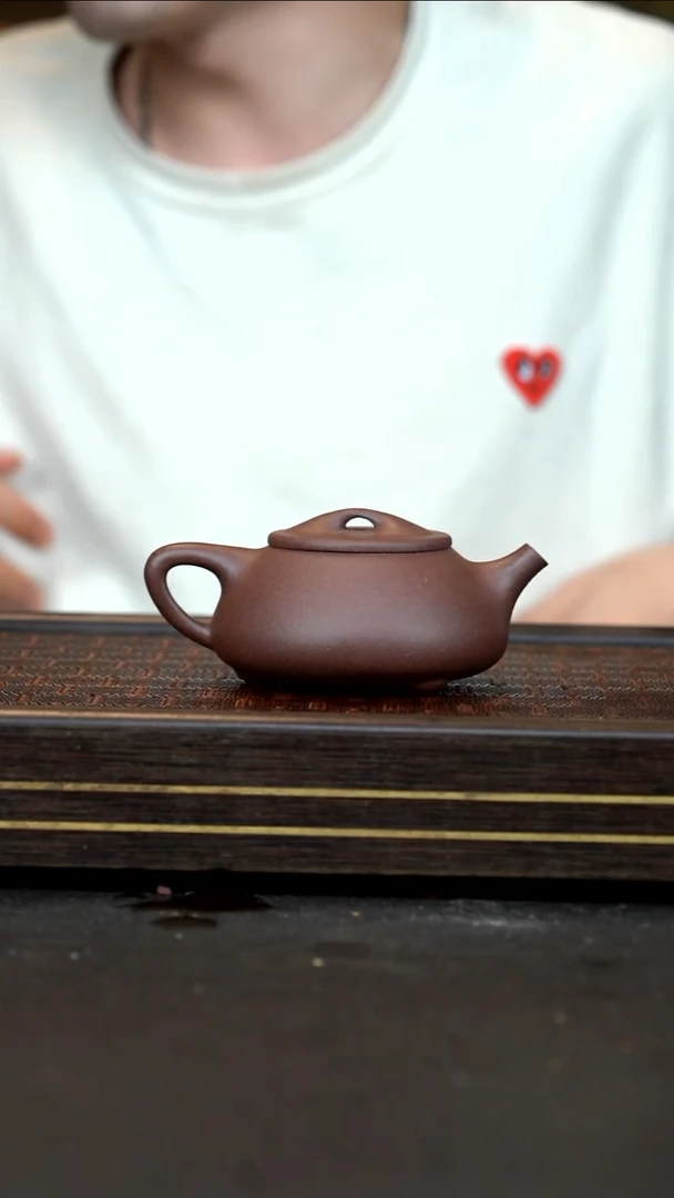 茶壶紫砂      LD     底槽青       景舟石瓢      200cc