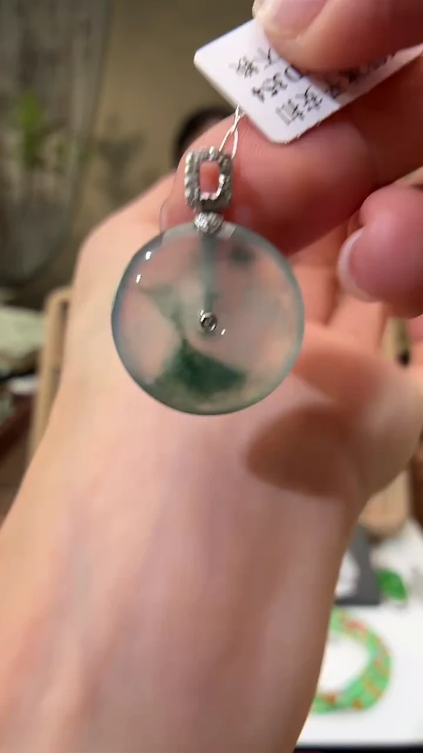 吊坠(不含链)18K金镶嵌翡翠平安扣