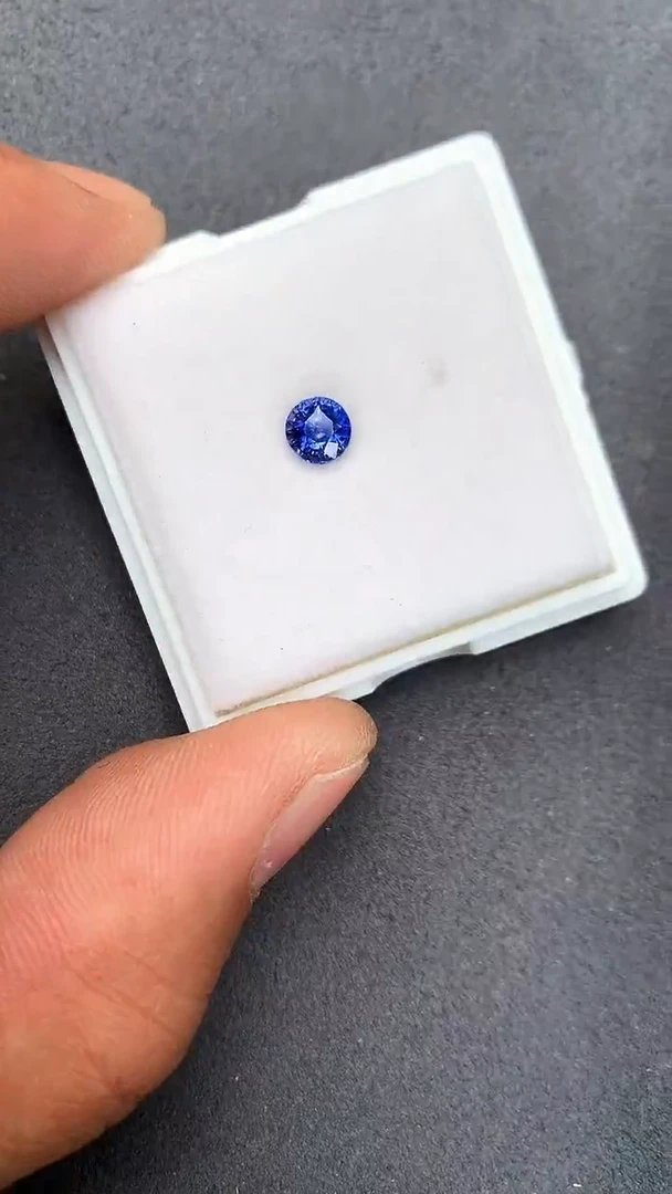 蓝宝石裸石未镶嵌0.88ct