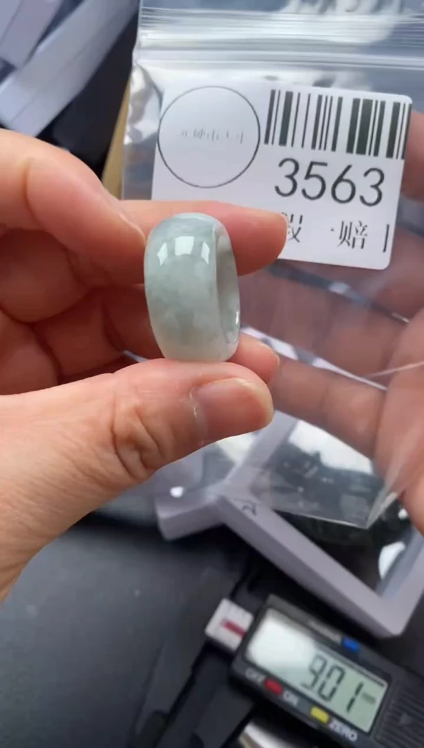 吊坠(不含链)未镶嵌翡翠3563