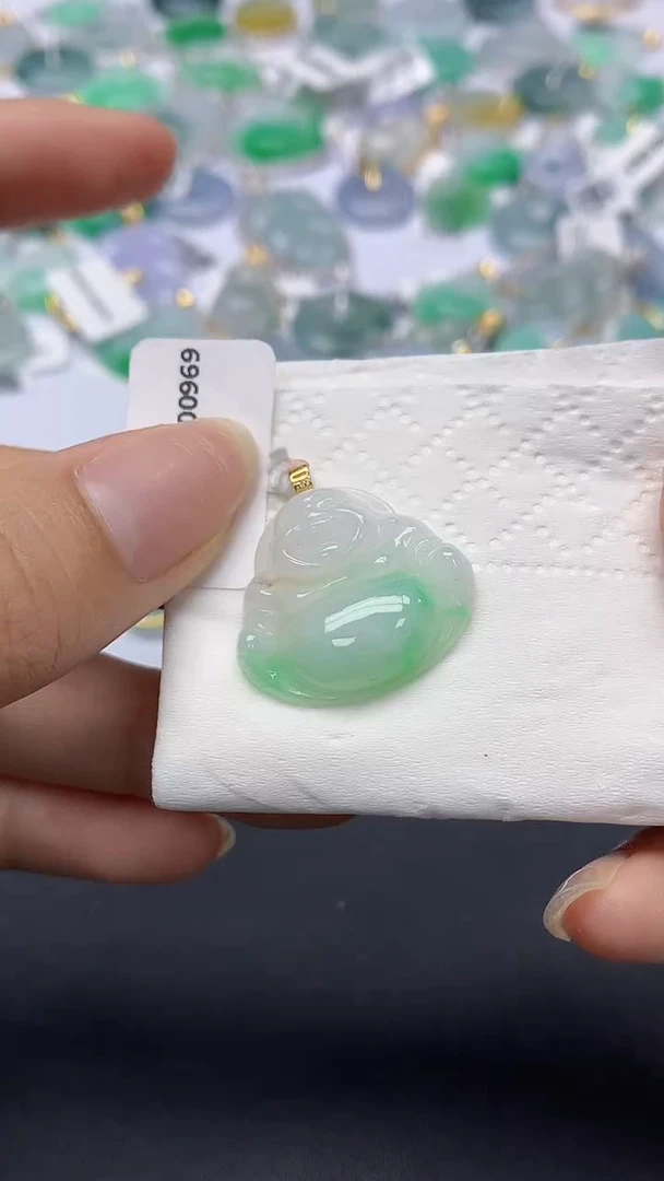 翡翠18K金镶嵌颈饰天然缅甸a货翡翠