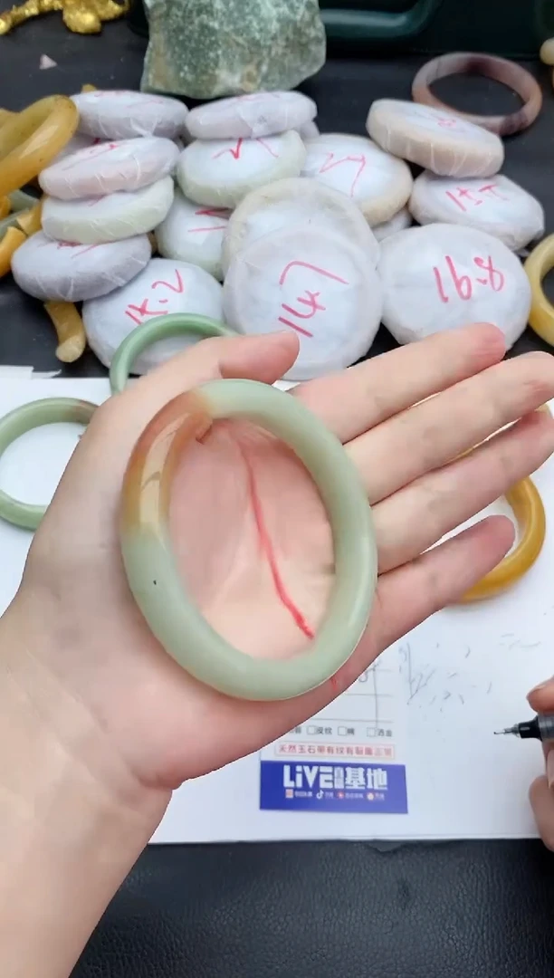 未镶嵌手镯石英质玉317+58.6