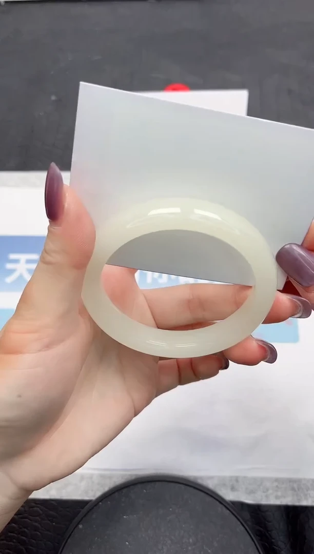 【闪购商品】石英质玉手镯未镶嵌27-58.7