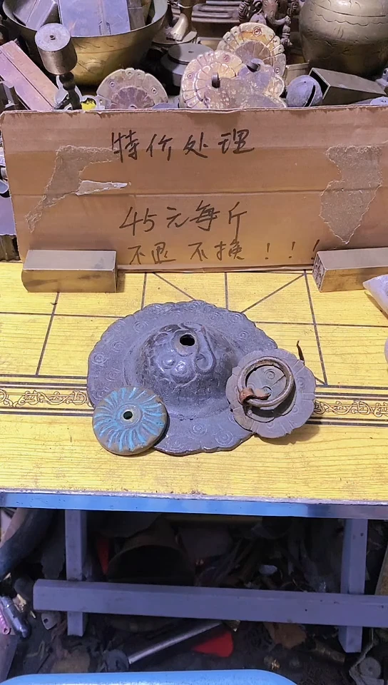 佛****音金属工艺品二手旧货默认瑕疵