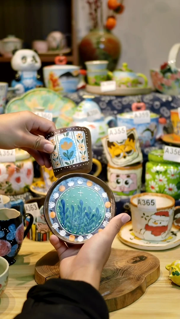 瓷片设计师款手绘釉下五彩陶瓷 画片随机