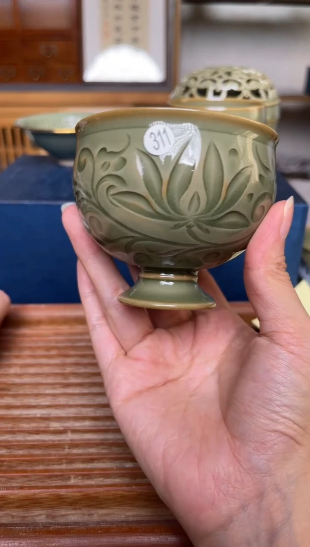 瓷器311纯手工橄榄绿高足杯