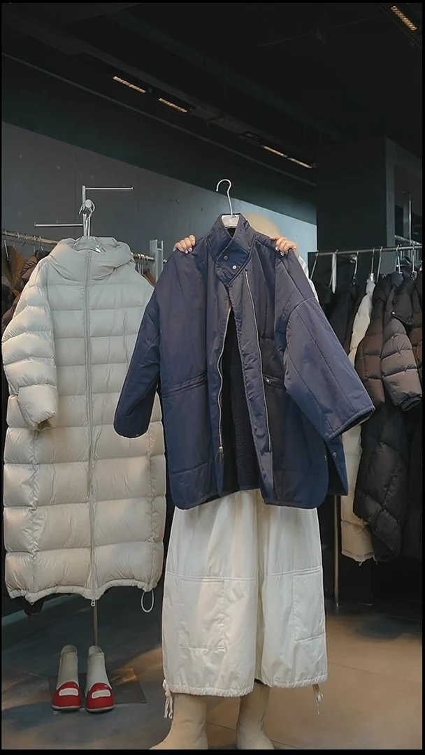 蓝色外套蓝色外套