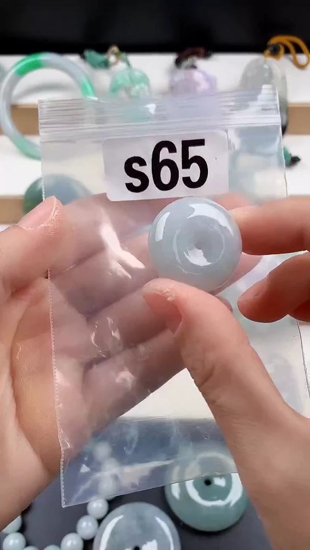 颈饰未镶嵌翡翠天然翡翠吊坠挂件