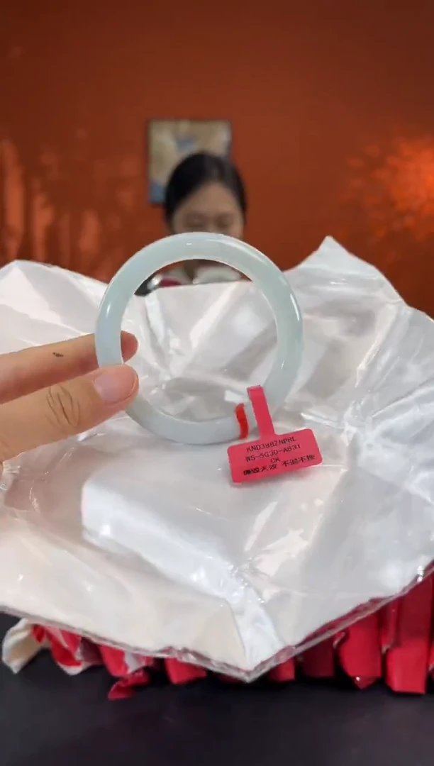 未镶嵌手镯翡翠7