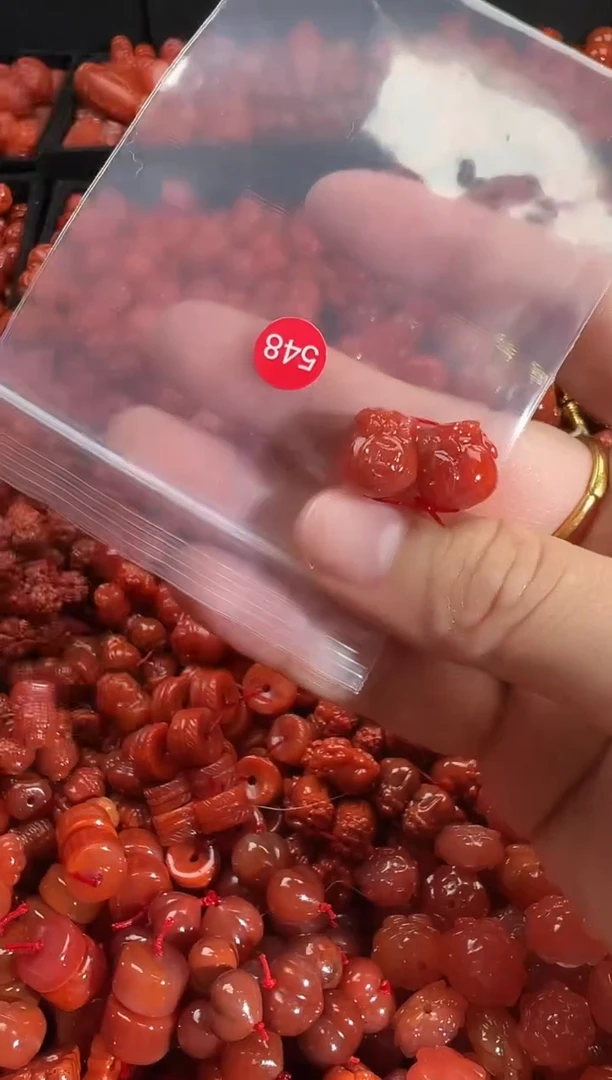 颈饰未镶嵌南红玛瑙1