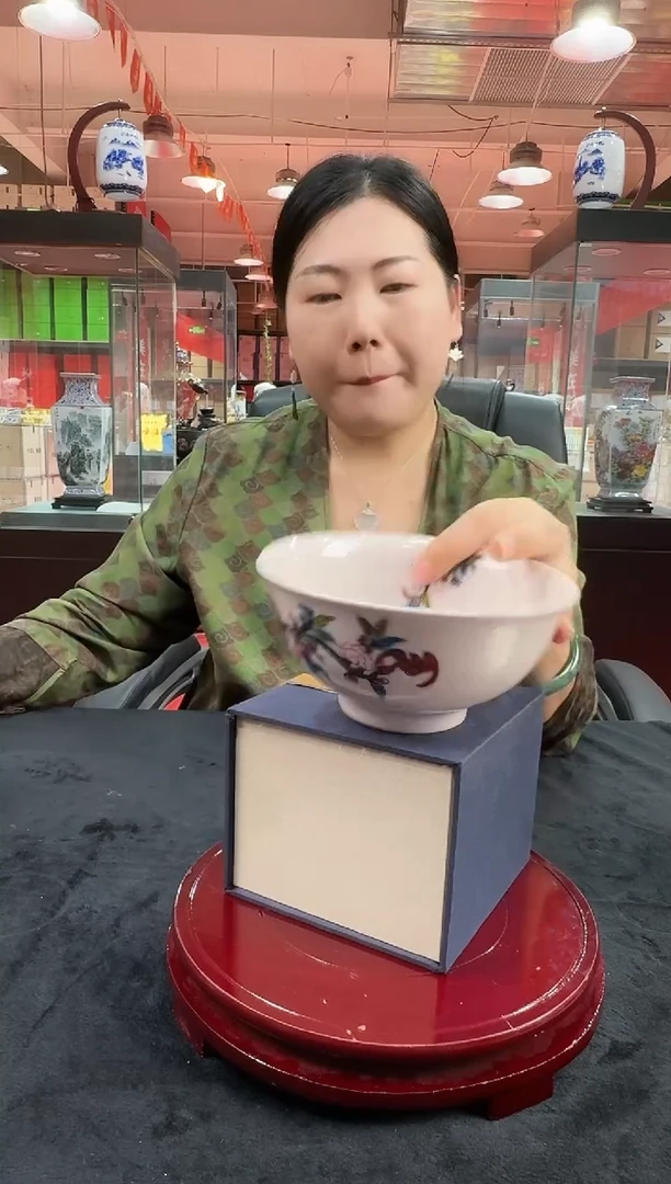 摆件景德镇稀土瓷C1