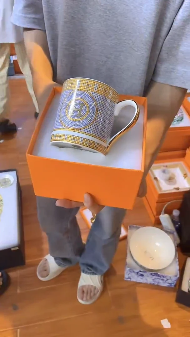 杯鸿辉家品牌瓷器，京东包邮！