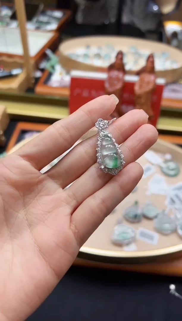 【闪购商品】翡翠颈饰18K金镶嵌DFZ0221-93