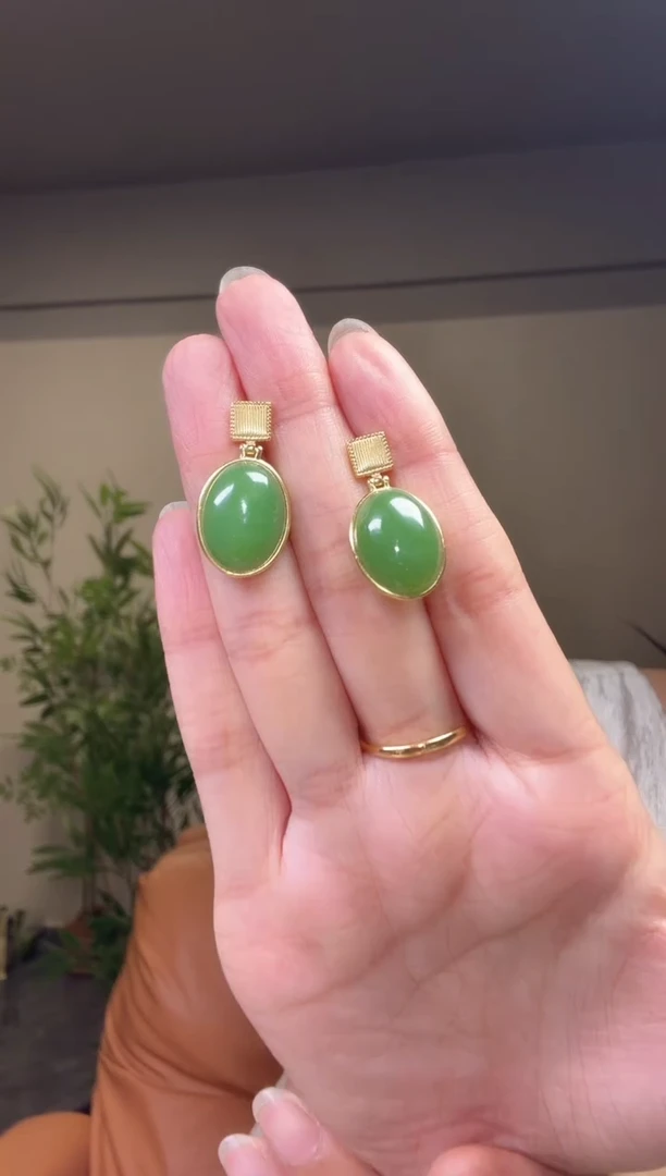水晶摆件未镶嵌耳钉
