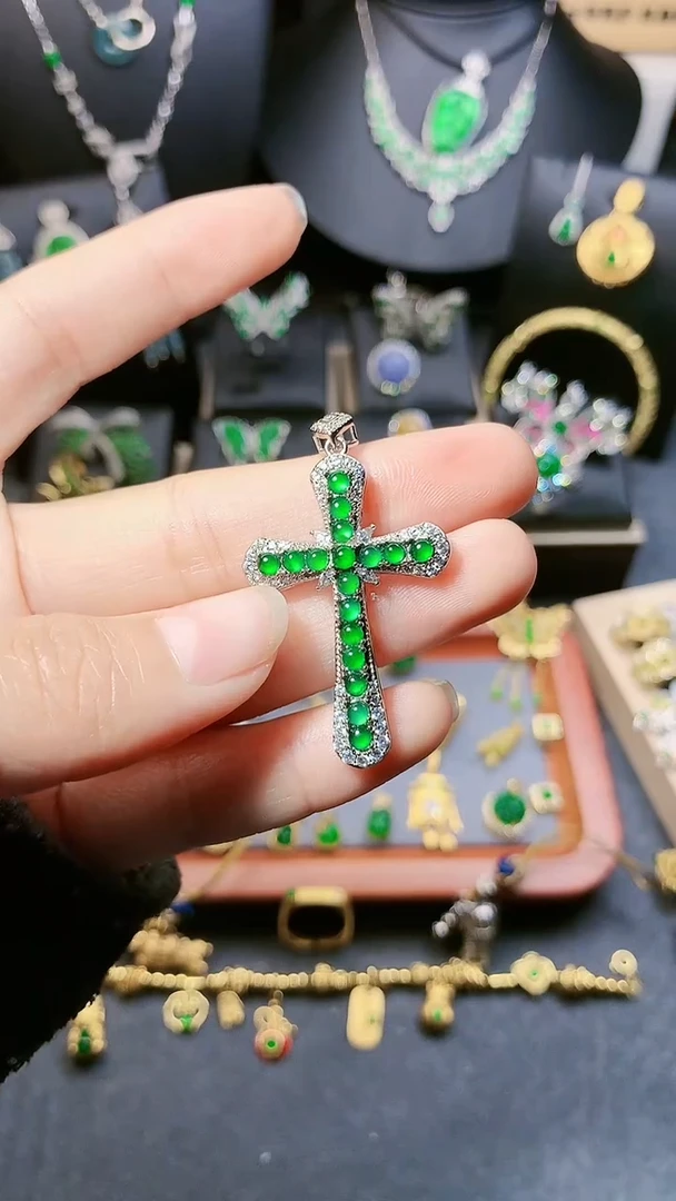 【闪购商品】翡翠颈饰银S925镶嵌吊坠