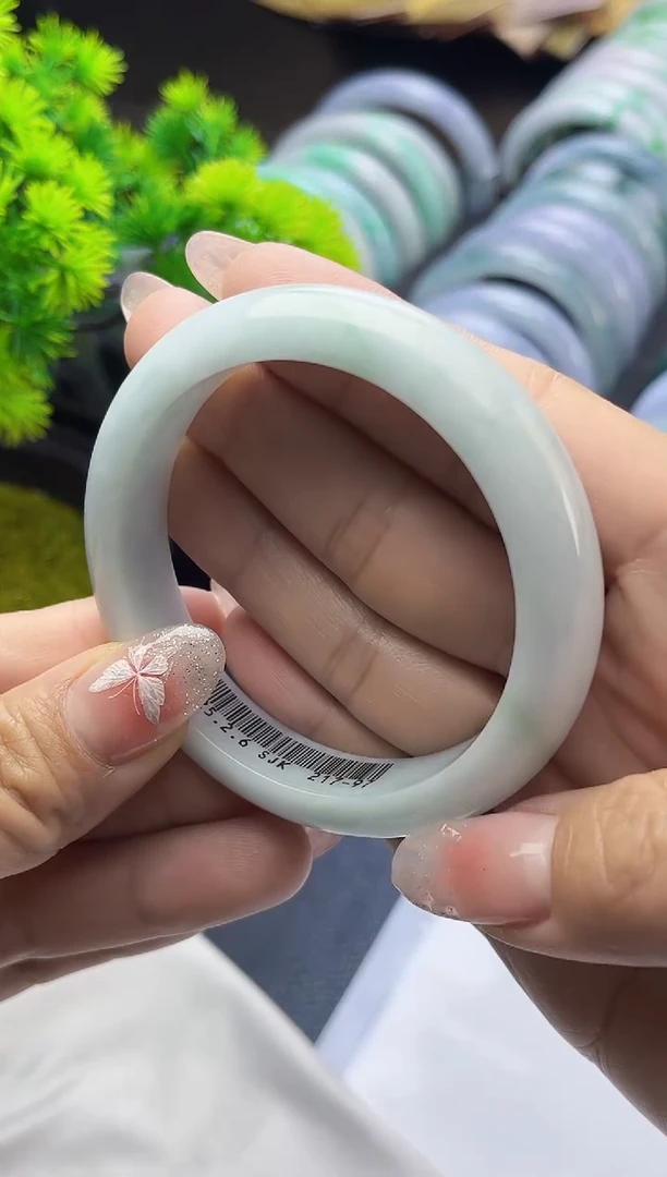 【闪购商品】翡翠手镯未镶嵌翡翠1