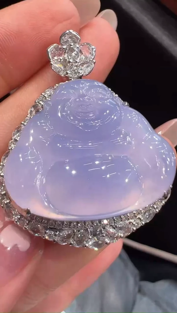 颈饰18K金镶嵌翡翠吊坠