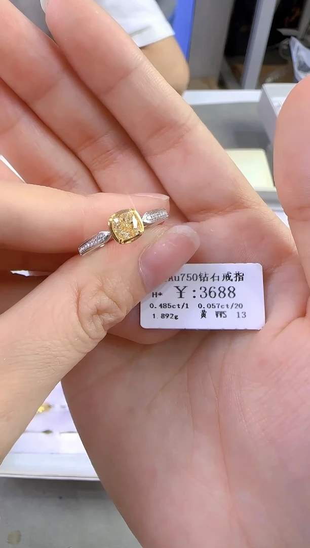 18K金镶嵌戒指/指环钻石?****?306800