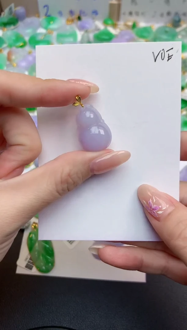 颈饰18K金镶嵌翡翠天然缅甸A货翡翠