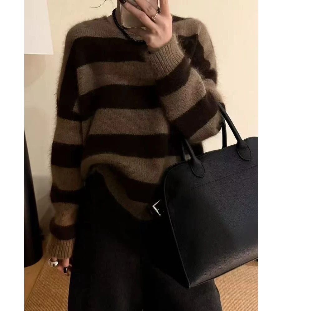 美拉德条纹撞色上衣女显瘦新款毛衣秋冬别致宽松圆领套头针织衫