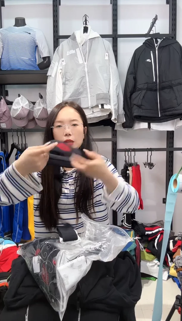 2245编码  耐克卫衣服饰过款为准 尺码