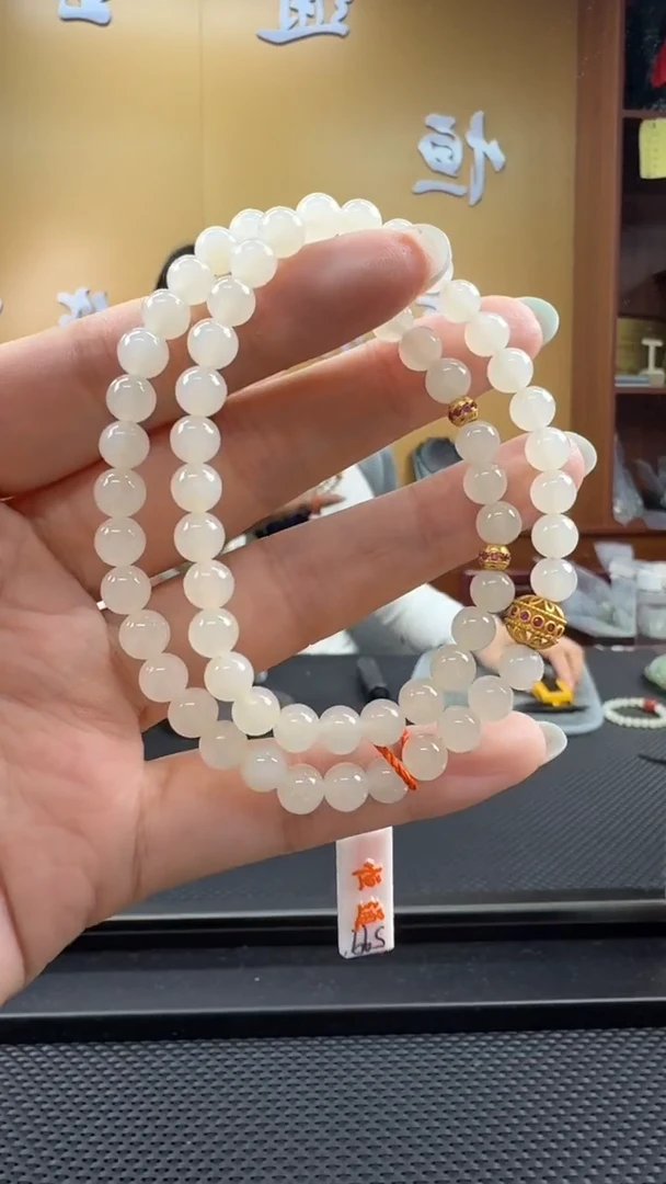 颈饰未镶嵌和田玉手串6mm