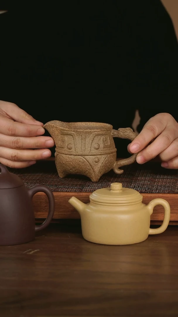 【闪购商品】紫砂茶宠 柴烧段泥公道 全手工