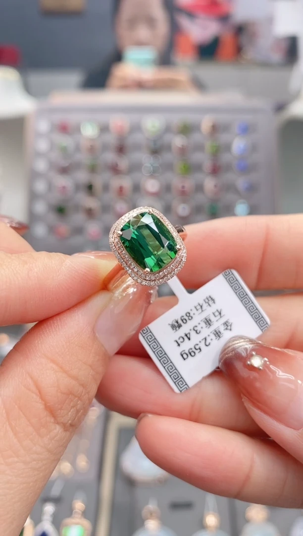 18K金镶嵌戒指碧玺3.4