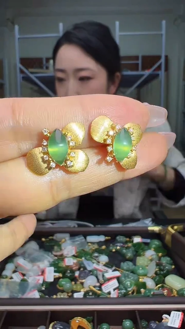 颈饰银S925镶嵌和田玉（多样性发货.发其一)12.27.109