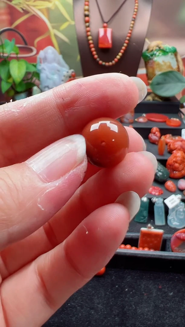 未镶嵌单珠南红玛瑙兔**然单珠
