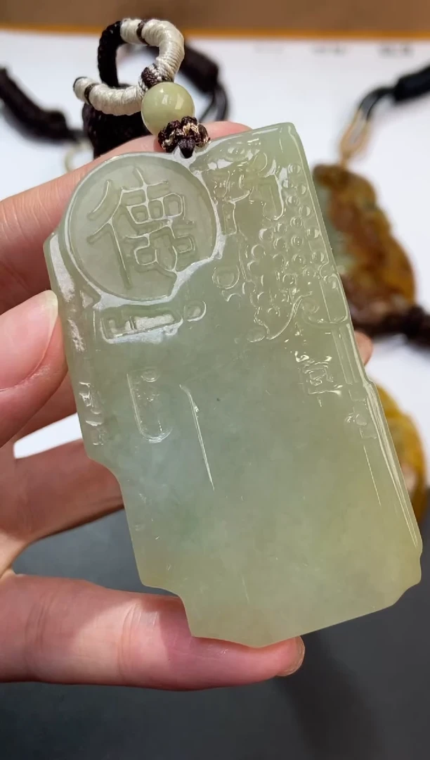 未镶嵌挂件翡翠山***品370018     多人