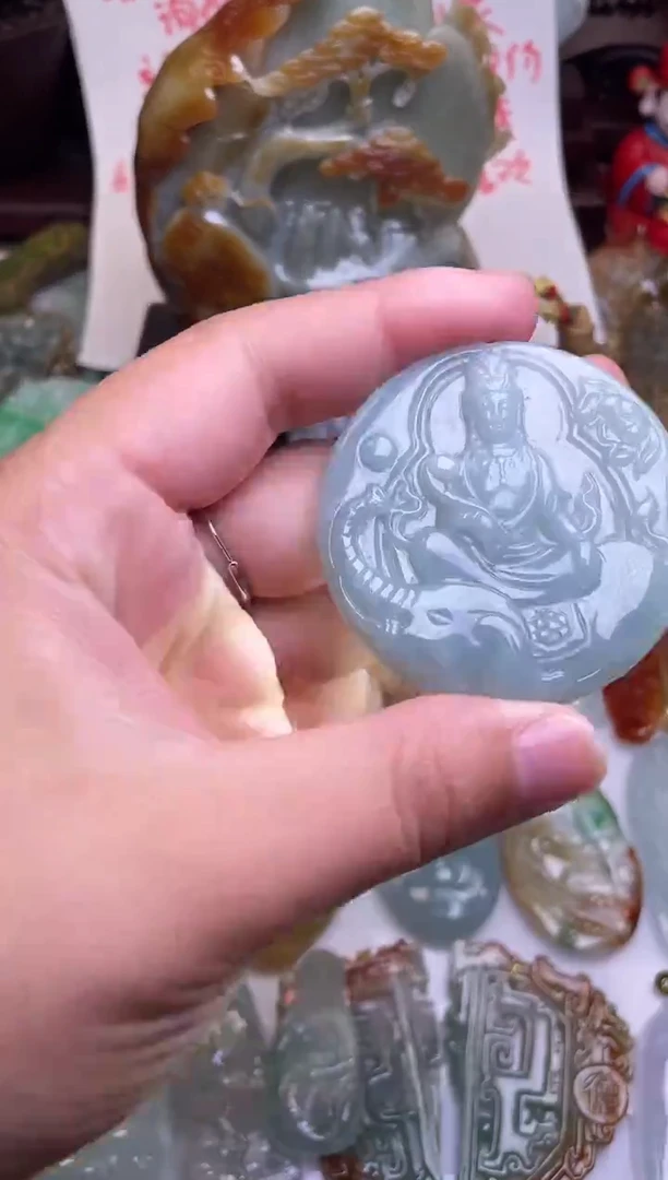 颈饰未镶嵌翡翠普贤