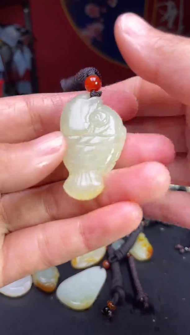 颈饰未镶嵌和田玉1