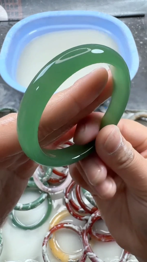 石英质玉手镯未镶嵌51